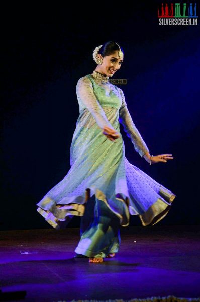 Sonam Kapoor at the Pernia Qureshi's Dance Recital