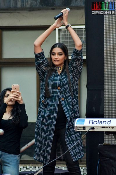 Sonam Kapoor Promotes Neerja at Pillai University