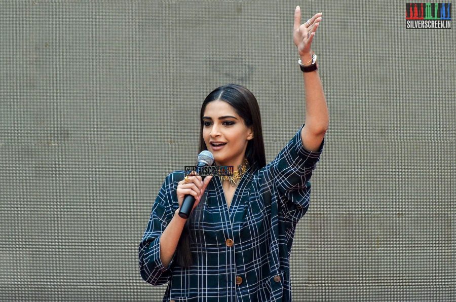 Sonam Kapoor Promotes Neerja at Pillai University