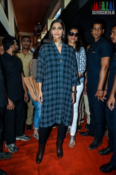 Sonam Kapoor Promotes Neerja at Pillai University