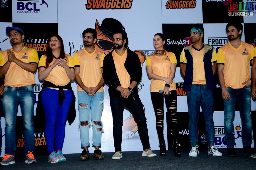 Sunny Leone Unveils the Chennai Swaggers at Smaaash