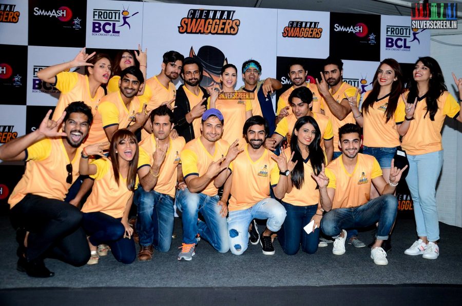 Sunny Leone Unveils the Chennai Swaggers at Smaaash