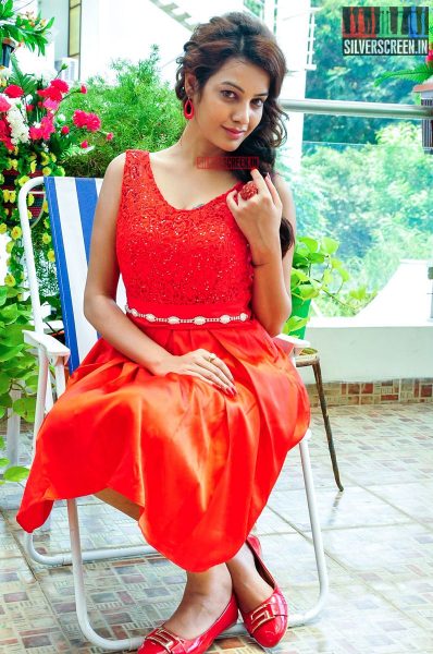 Actress Diksha Panth Photos