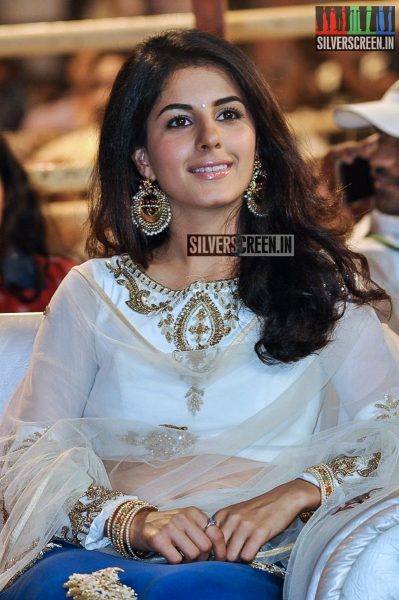 Isha Talwar at Raja Cheyyi Vesthe Audio Launch