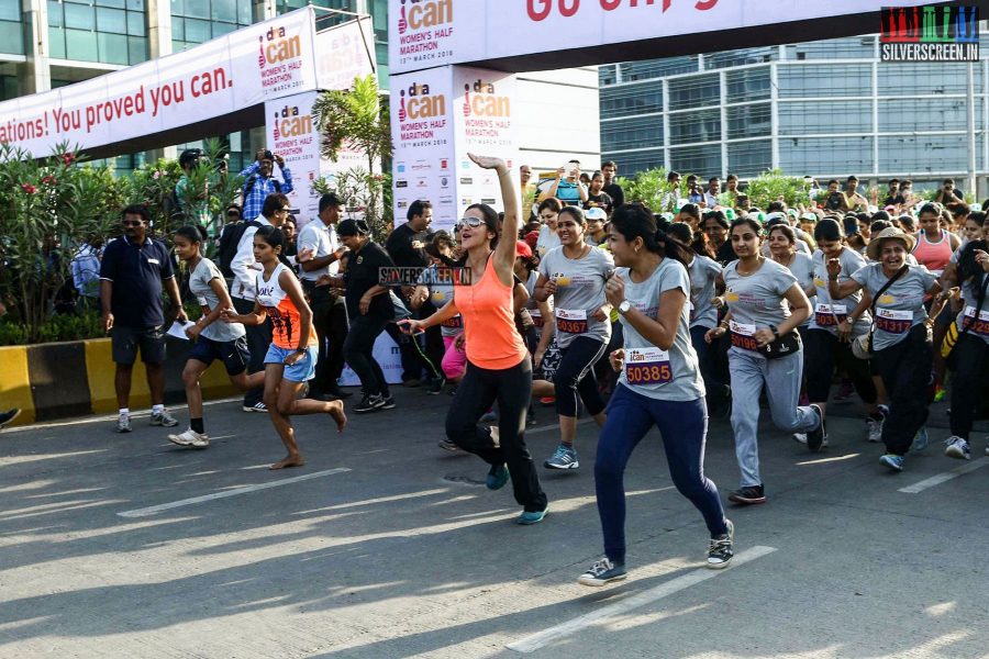 Kareena Kapoor and Arjun Kapoor Flag Off DNA Race