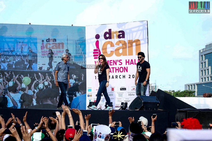 Kareena Kapoor and Arjun Kapoor Flag Off DNA Race