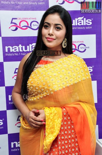 Poorna at the Launch of Naturals Salon at Vijayawada