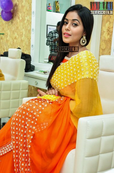 Poorna at the Launch of Naturals Salon at Vijayawada