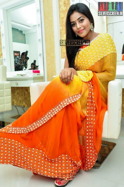 Poorna at the Launch of Naturals Salon at Vijayawada