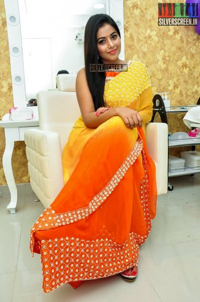 Poorna at the Launch of Naturals Salon at Vijayawada