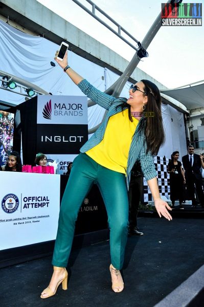 Sonakshi Sinha at the INGLOT's Guinness Records Event