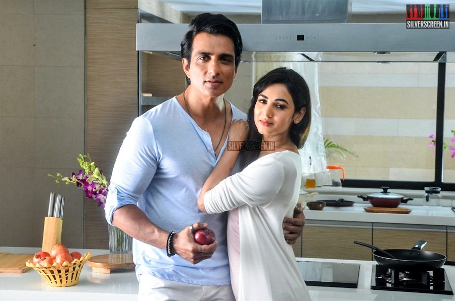 sonu-sood-and-sonal-chauhan-at-the-texmo-pipe-fittings-ad-shoot-photos-0009.jpg
