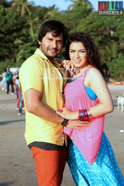 Actress Hansika Motwani and Actor Siddhu in Uyire Uyire Movie Stils