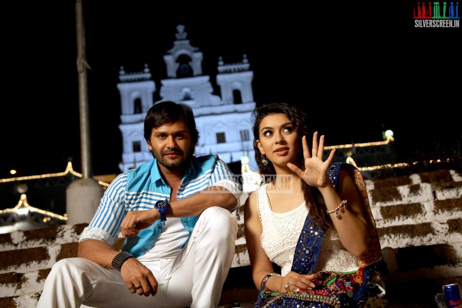 Actress Hansika Motwani and Actor Siddhu in Uyire Uyire Movie Stils