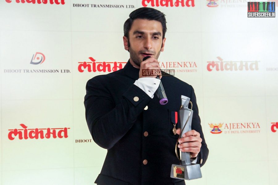 Aamir Khan and Ranveer Singh at Maharastrian Award by Lokmat