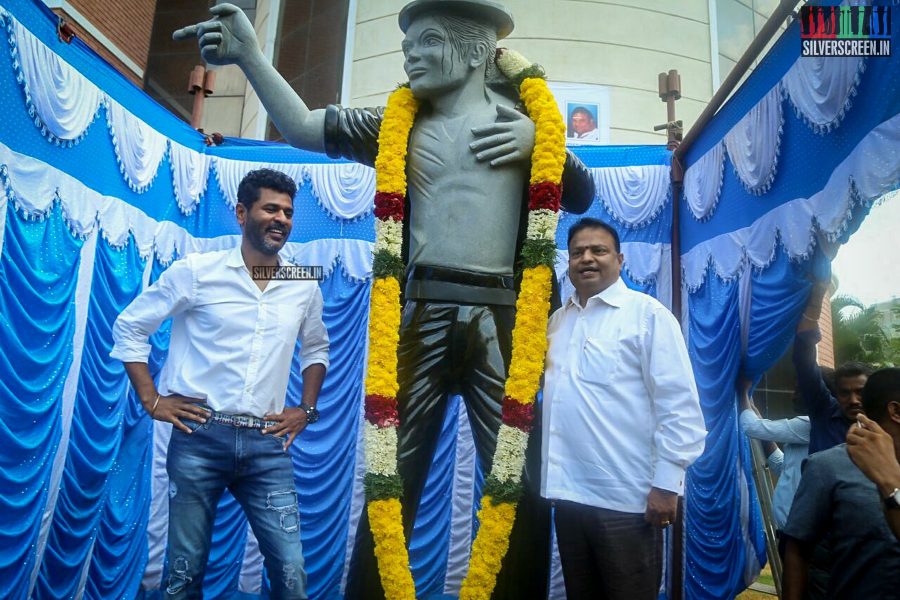 Prabhu Deva Unveils Michael Jackson Statue at VELS University