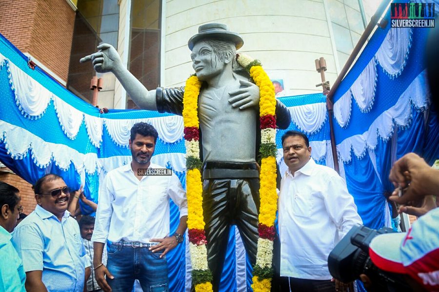 Prabhu Deva Unveils Michael Jackson Statue at VELS University