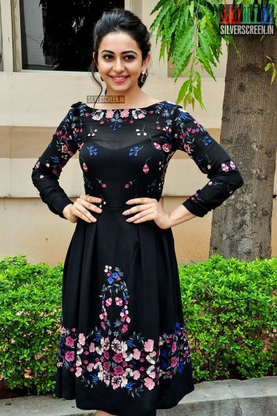 rakul-preet-singh-at-sarainodu-movie-promotions-photos-0030.jpg