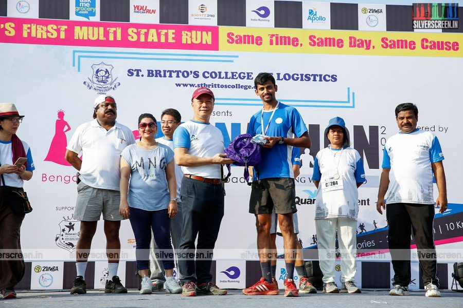 Vishal Flags Off Womanathon