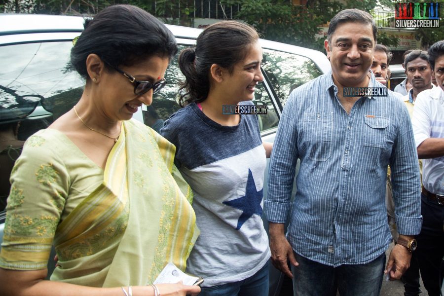 celebrities-vote-in-tamil-nadu-assembly-elections-2016-hq-photos-0024.jpg