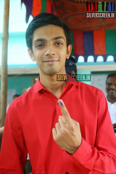 kollywood-votes-at-tamil-nadu-assembly-elections-2016-photos-0040.jpg