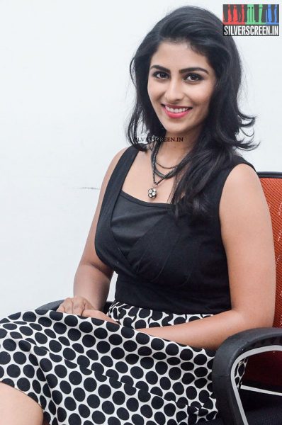 Kruthika Jayakumar at Rojulu Marayi Movie Promotions