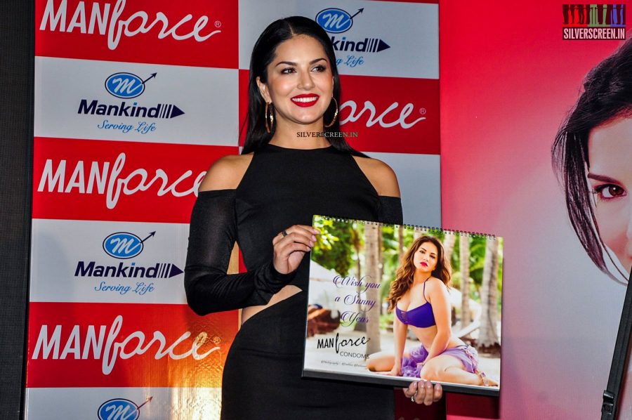 sunny-leone-at-the-launch-of-manforce-calendar-photos-0017.jpg