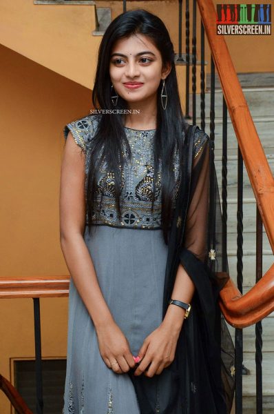 Anandhi at Tolipremalo Movie Platinum Disc Event