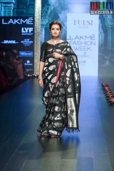Dia Mirza Lakme Fashion Week Winter Festive 2016 - Santosh Parekh