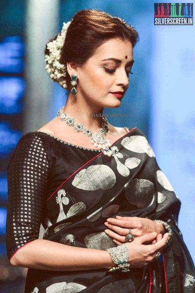 Dia Mirza Lakme Fashion Week Winter Festive 2016 - Santosh Parekh
