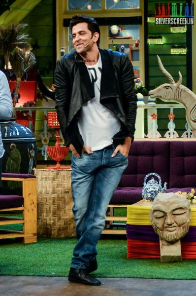 Hrithik Roshan and Pooja Hegde Promote Mohenjo Daro on the sets of The Kapil Sharma Show