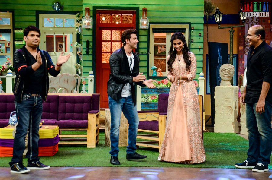 Hrithik Roshan and Pooja Hegde Promote Mohenjo Daro on the sets of The Kapil Sharma Show
