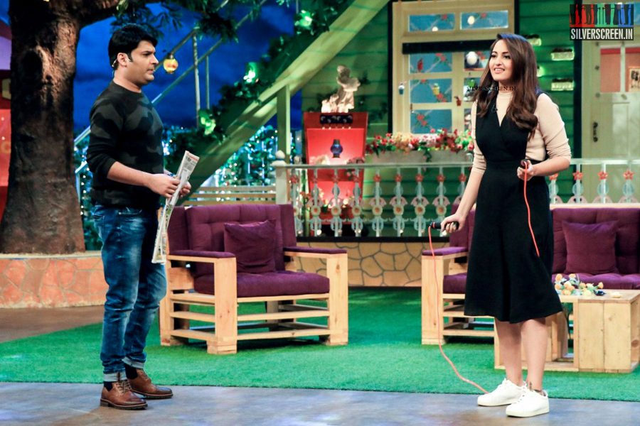 Sonakshi Sinha Promotes Akira At The Kapil Sharma Show