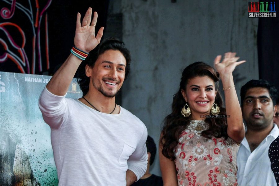 Tiger Shroff and Jacqueline Fernandez Promote The Flying Jatt at Umang Festival