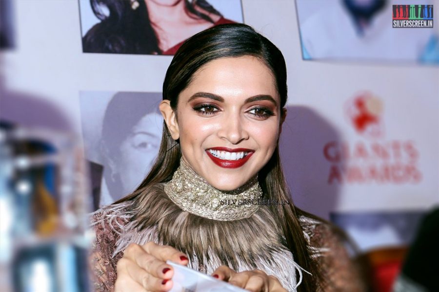 deepika-padukone-at-nana-chudasama-giants-44th-anniversary-and-awards-nite-photos-0001.jpg