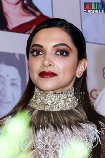 deepika-padukone-at-nana-chudasama-giants-44th-anniversary-and-awards-nite-photos-0004.jpg