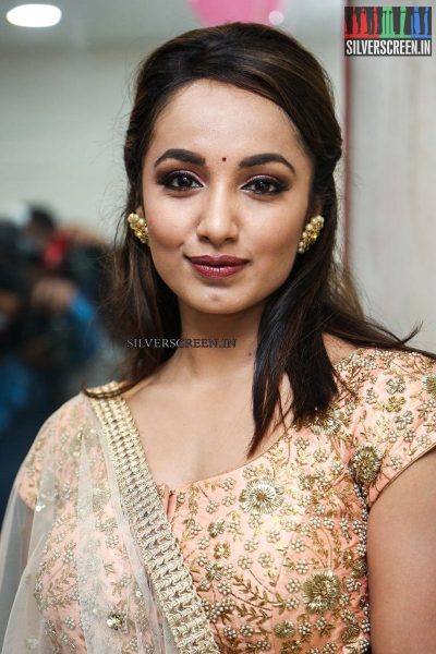 Tejaswi Madivada at Anoos Franchise Salon and Clinic Launch