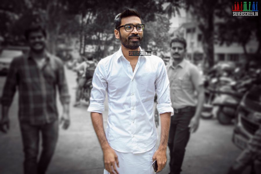 Dhanush arrived in his trademark veshti sattai. It’s a wonder he hasn’t been made the brand ambassador of a veshti company yet.