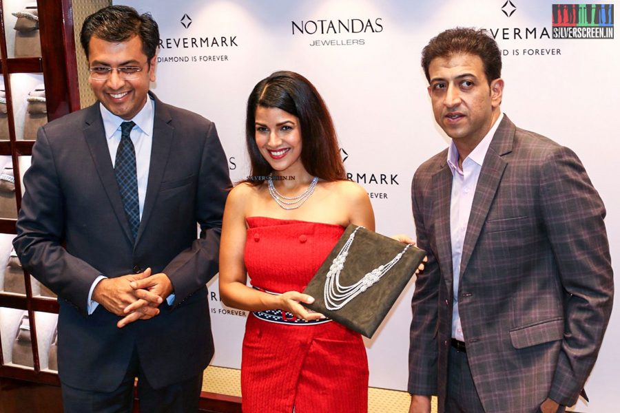 Nimrat Kaur at the Launch of Forevermark Diamonds & Notandas Festive Collection
