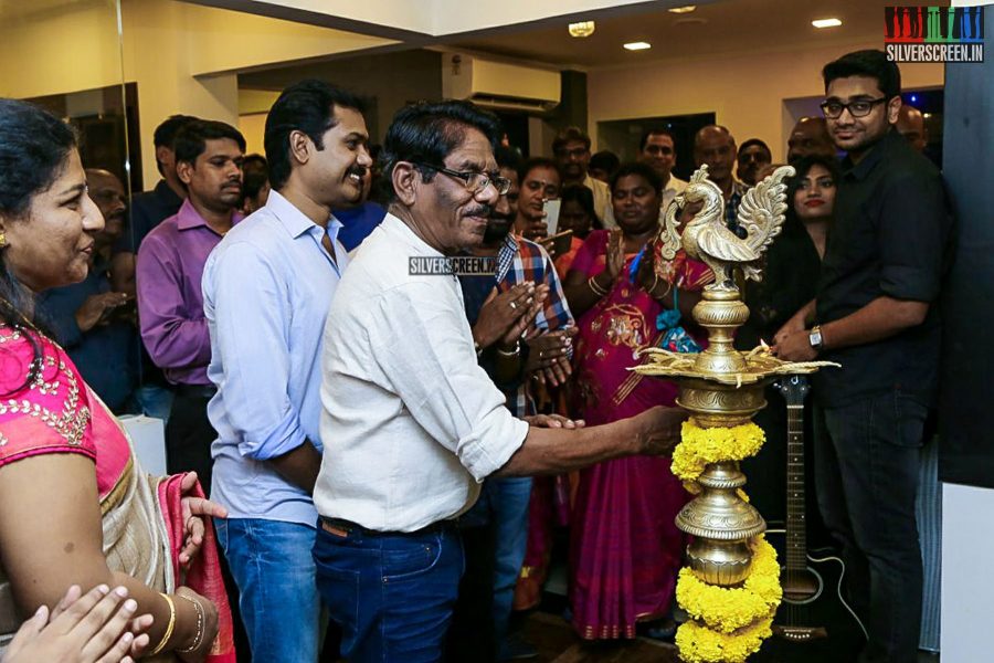 directors-p-bharathiraja-perarasu-ponram-inauguration-cs-kitchen-restaurant-photos-0009.jpg