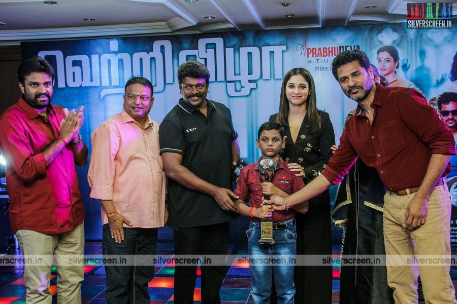 prabhu-deva-tamannah-bhatia-and-director-vijay-at-devi-success-meet-photos-0011.jpg