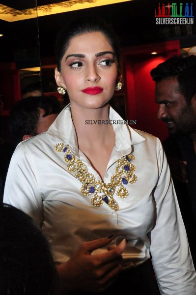 Sonam Kapoor at the Launch of Raghavendra Rathore Store