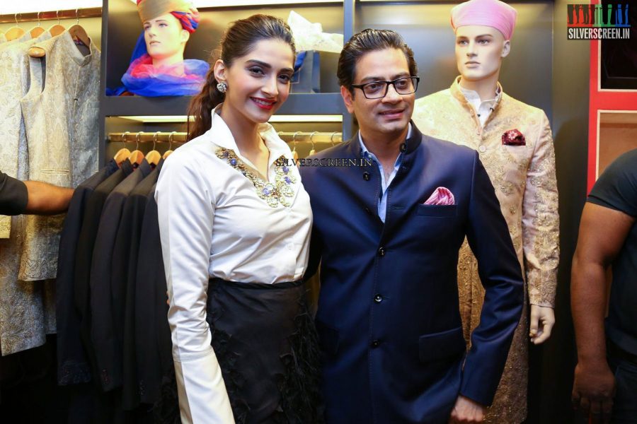 Sonam Kapoor at the Launch of Raghavendra Rathore Store