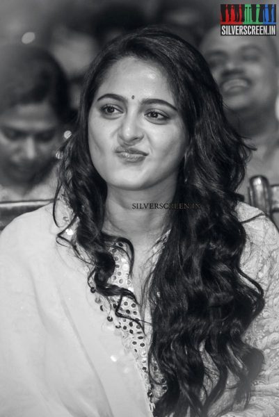 anushka-shetty-at-show-time-audio-launch-photos-0007.jpg