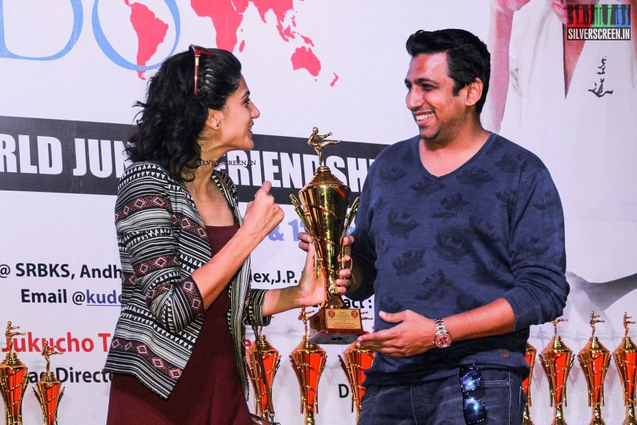 in-pictures-taapsee-pannu-at-the-kudo-competition-event-photos-0002.jpg