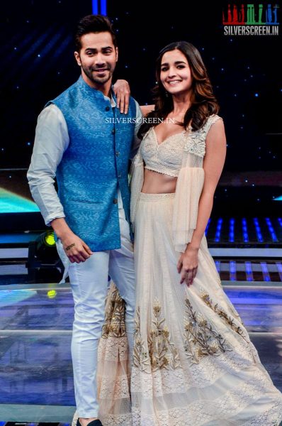 in-pictures-varun-dhawan-and-alia-bhatt-promote-badrinath-ki-dulhania-on-dil-hai-hindustani-photos-0010.jpg