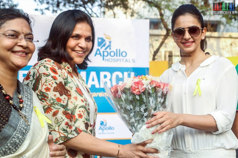 in-pictures-rakul-preet-singh-at-apollo-hospitals-endomarch-photos-0010.jpg