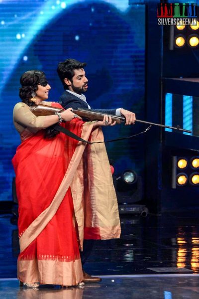 Vidya Balan Promotes 'Begum Jaan' On The Sets Of Indian Idol