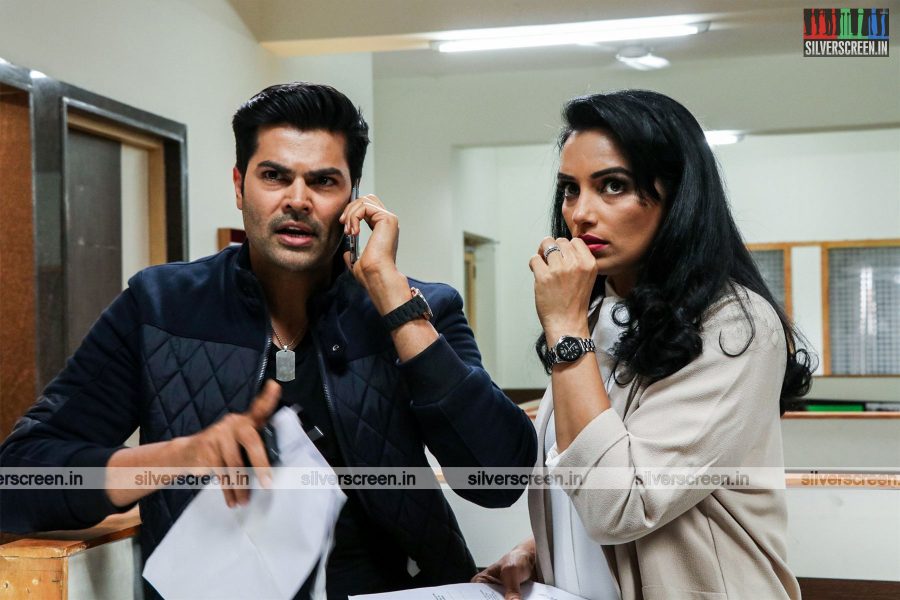 inayathalam-movie-stills-starring-ganesh-venkatraman-and-swetha-menon-photos-0008.jpg