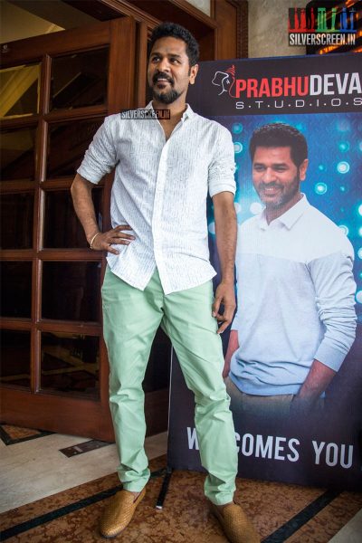 pictures-karthi-sivakumar-vishal-krishna-sayesha-saigal-prabhu-deva-karuppu-raja-vellai-raja-press-meet-photos-0003.jpg